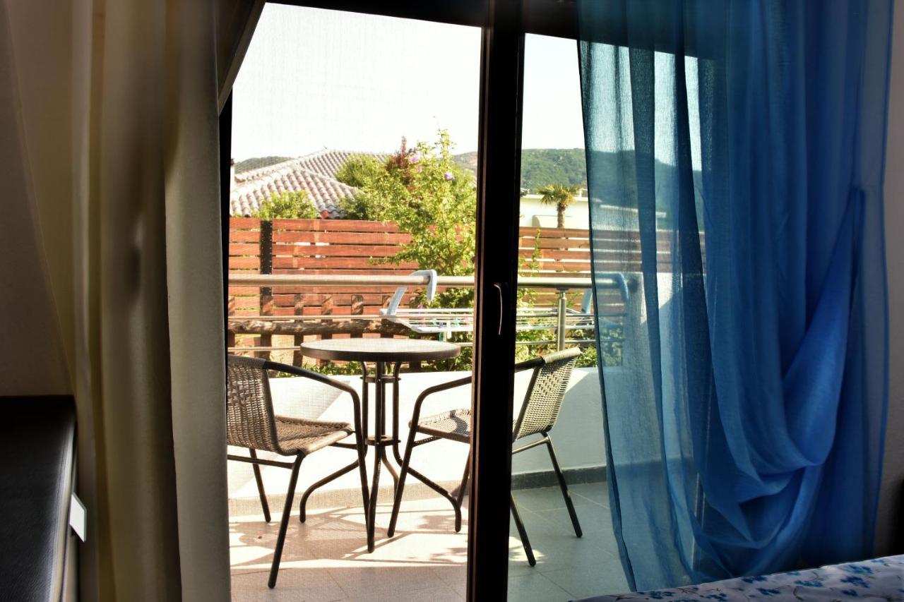 Theano Studios Paralia Sikias Exteriér fotografie